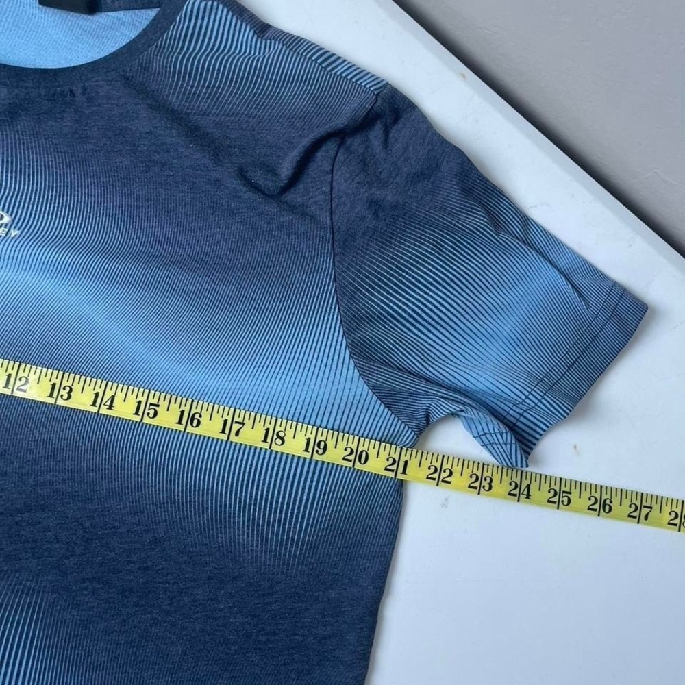 Mens Oakley Blue Wave T Shirt size Med - Picture 5 of 6